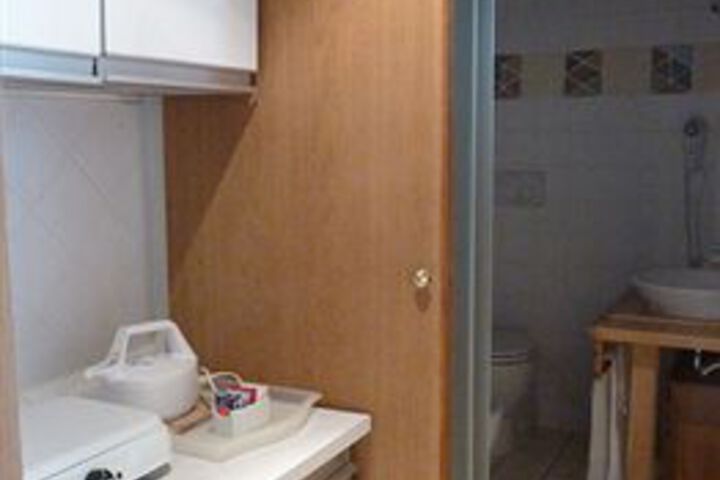 Room 44 of 60