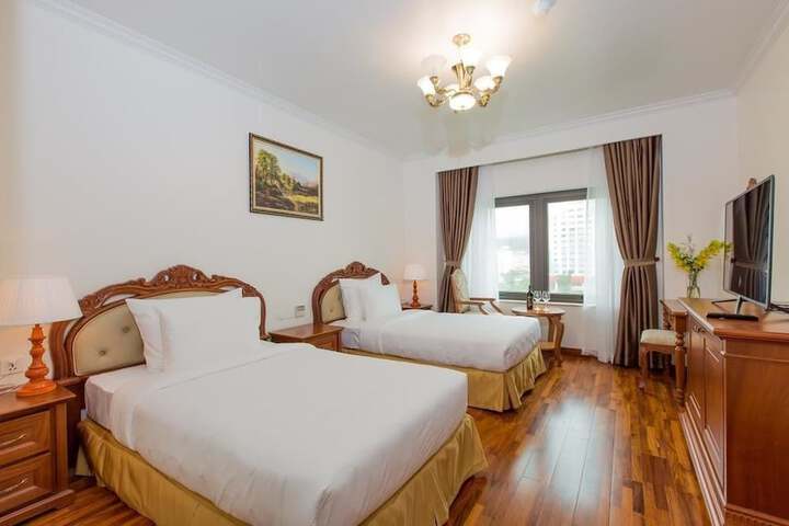 Room 3 of 20