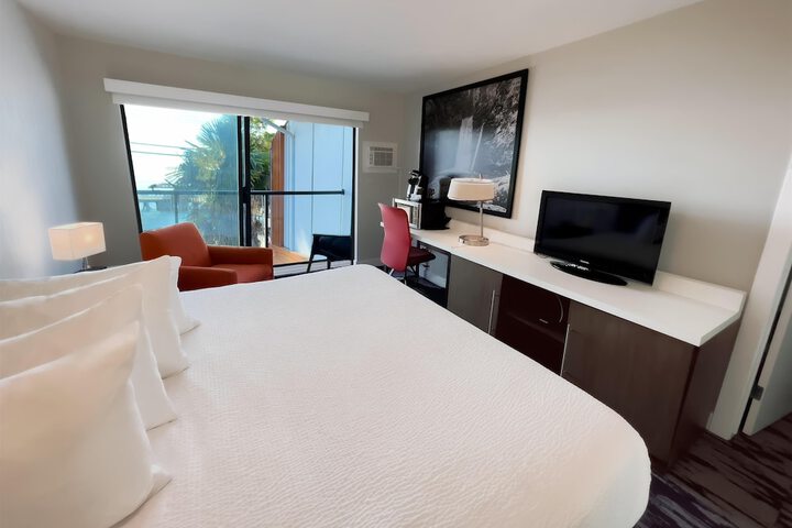 Room 15 of 26
