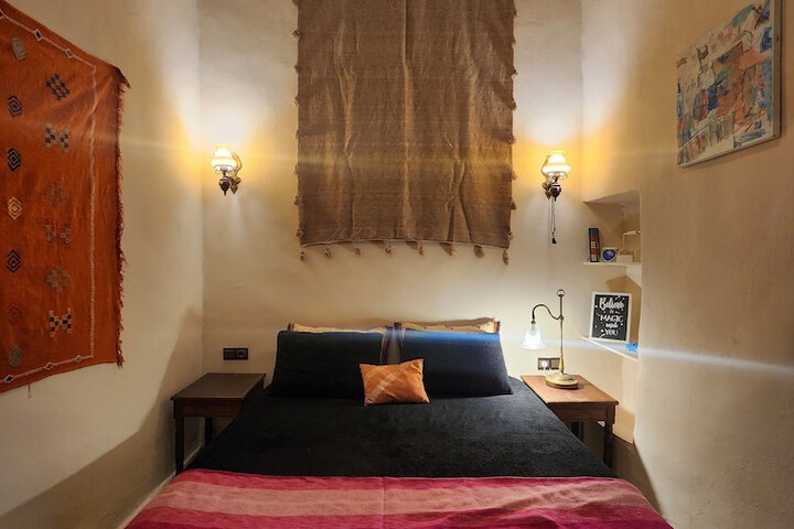 Room 4 of 106