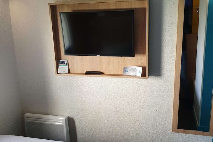 Room 34 of 63