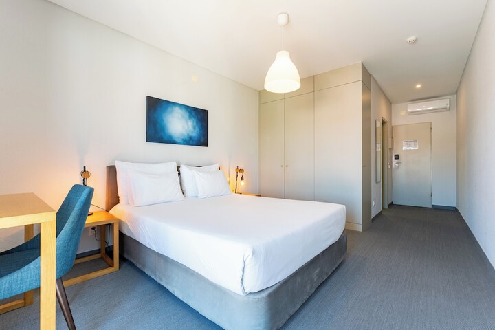 Room 19 of 100