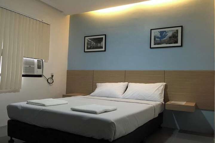 Room 15 of 37