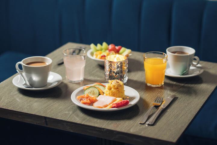 Breakfast/Coffee Service 71 of 73