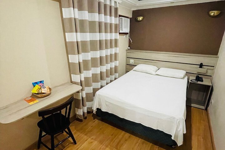 Room 19 of 35