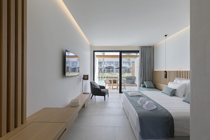 Room 5 of 37