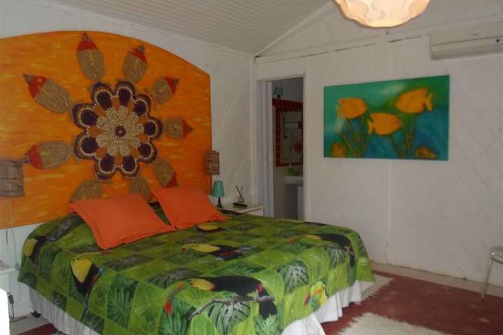 Room 11 of 38