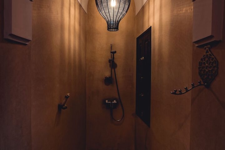 Room 9 of 62