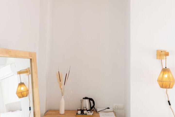 Room 13 of 37