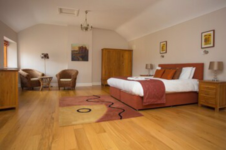 Room 43 of 48