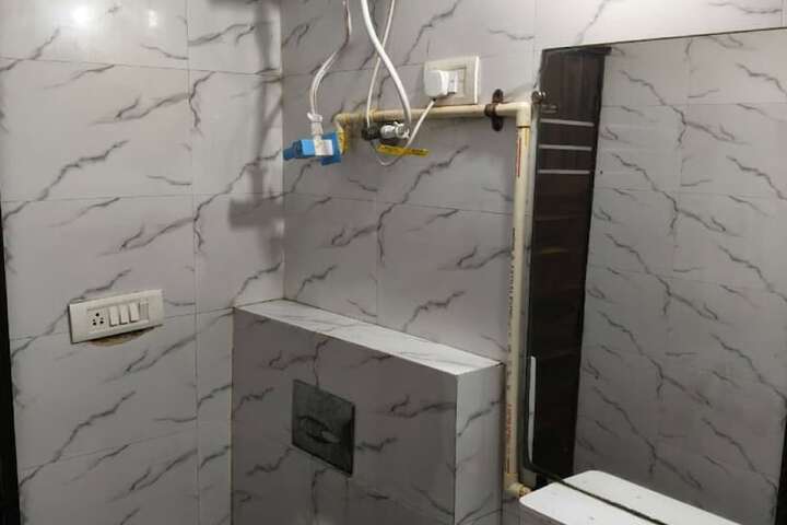 Room 17 of 22
