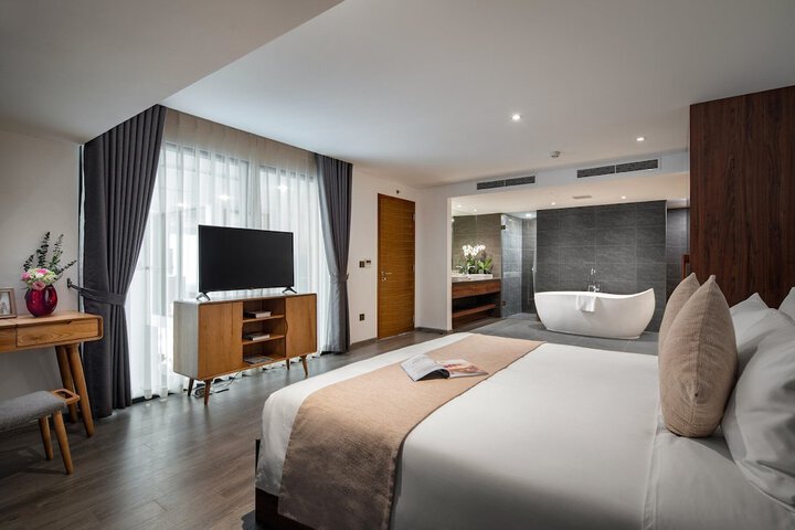 Room 14 of 36