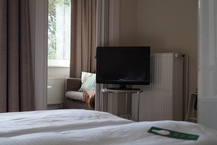 Room 15 of 49