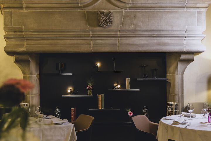 Dining 49 of 80