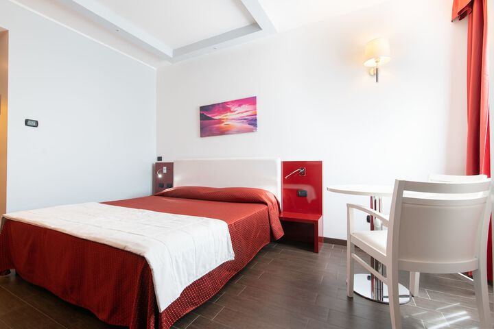 Room 10 of 44