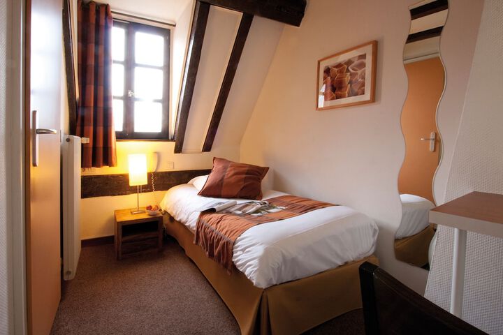 Room 35 of 78