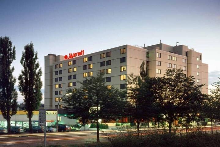 Hotel Exterior 47 of 49