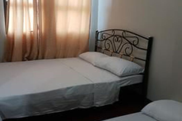 Room 34 of 127