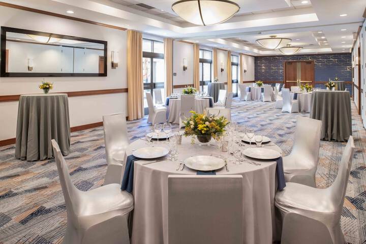 Banquet hall