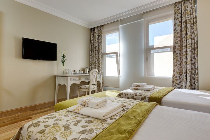 Room 40 of 76