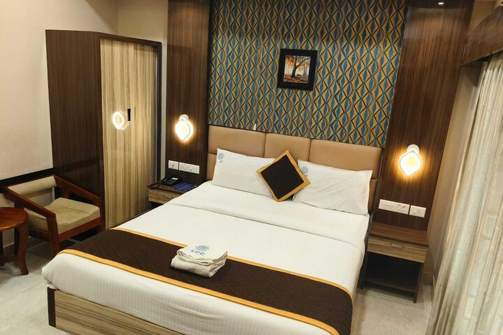 Room 3 of 10