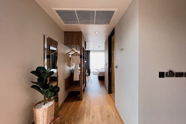 Room 9 of 56