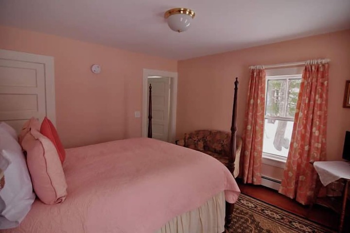 Room 7 of 24