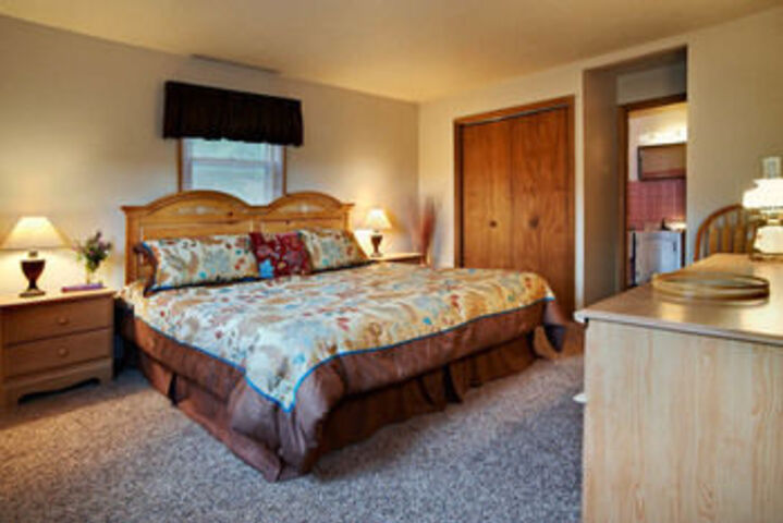 Room 3 of 10