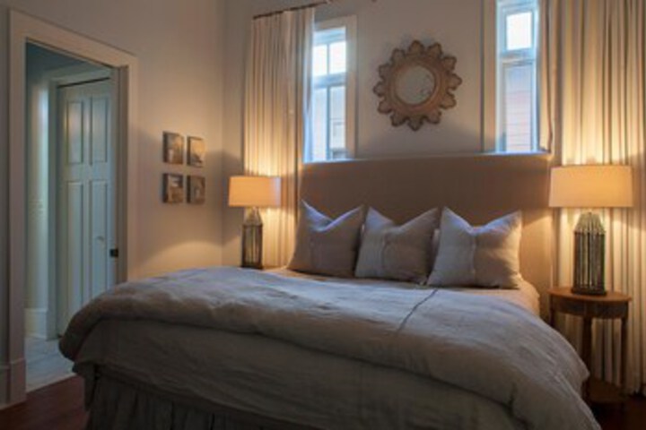 Room 25 of 27