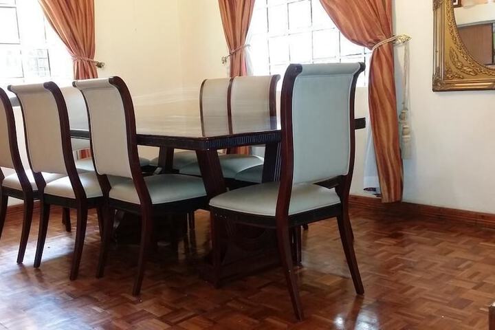 Dining 1 of 15