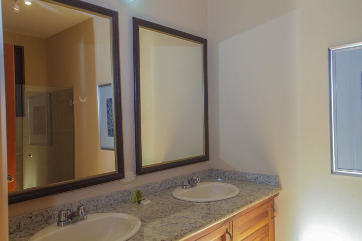 Room 26 of 48