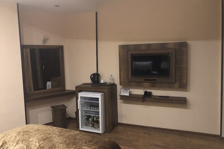 Room 12 of 64