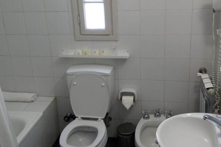 Room 30 of 50