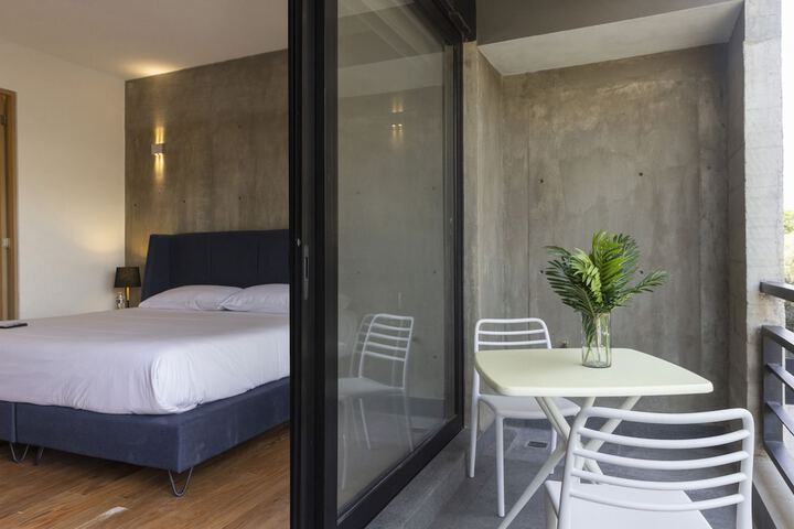 Room 40 of 148