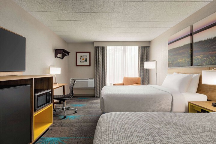 Business 2 Double Beds (2 of 4)