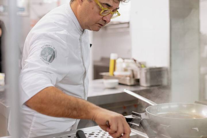 Dining 110 of 145