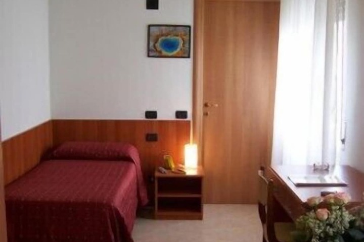 Room 19 of 47
