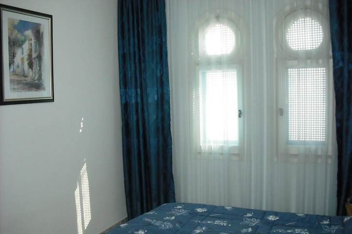 Room 6 of 29