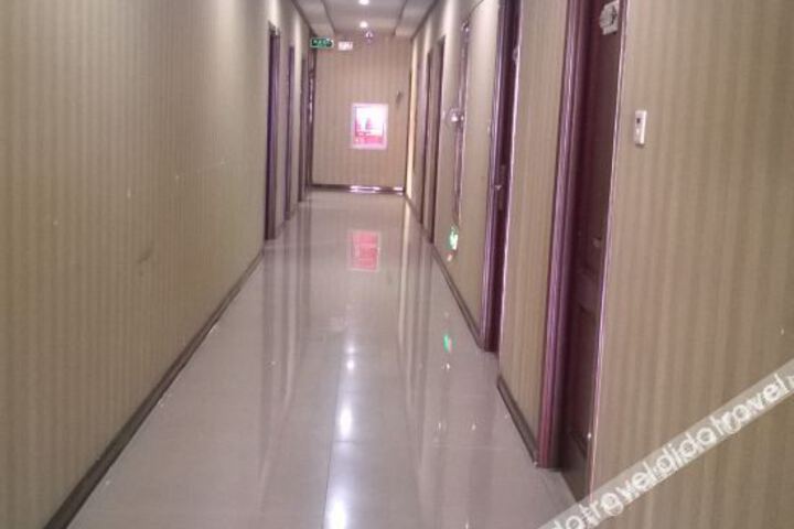 Hotel Interior 11 of 18