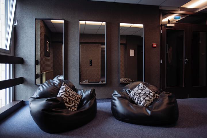 Ballroom/Hall 63 of 70