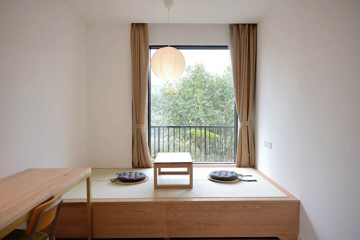 Room 113 of 218