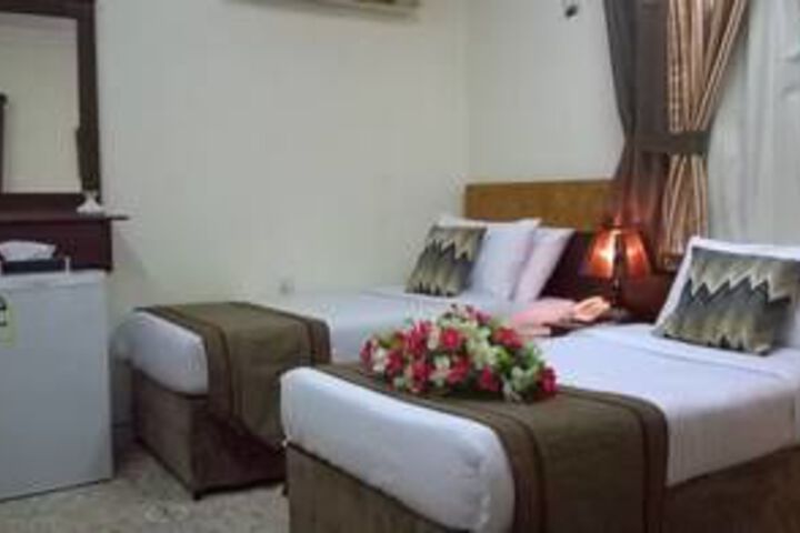 Room 7 of 24