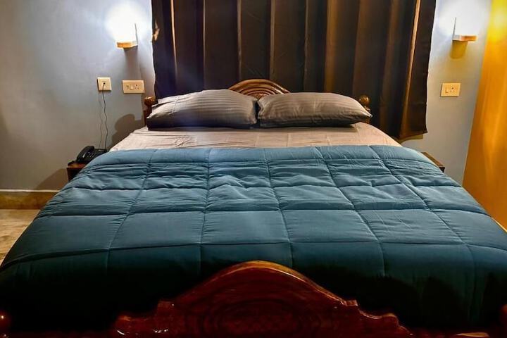 Room 7 of 73