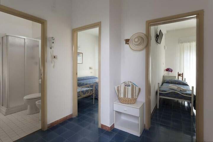 Room 5 of 23