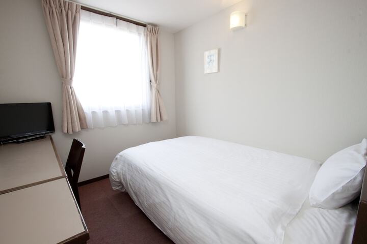 Room 6 of 35