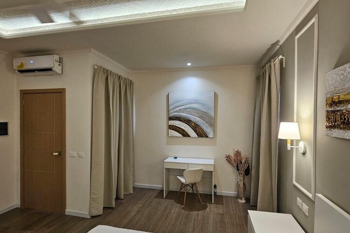 Room 14 of 23