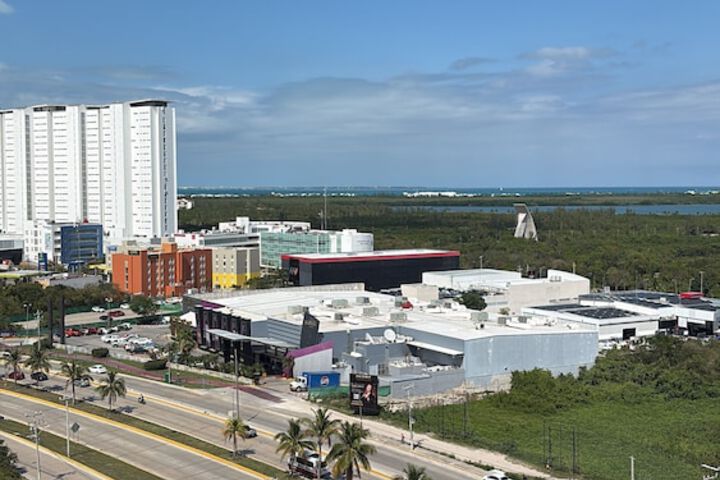 Hotel 64 of 66