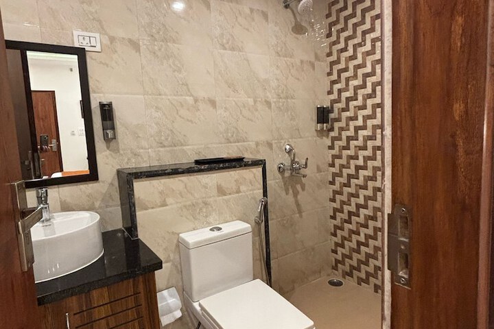 Room 17 of 20