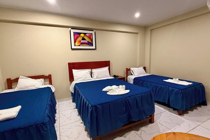 Room 6 of 9