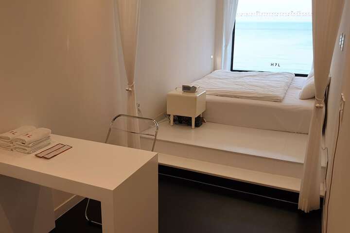 Room 49 of 72